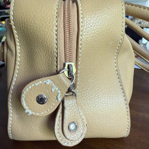 Tommy HIlfiger everyday basic bag - Tan with Red lining - well loved. - Picture 13 of 15